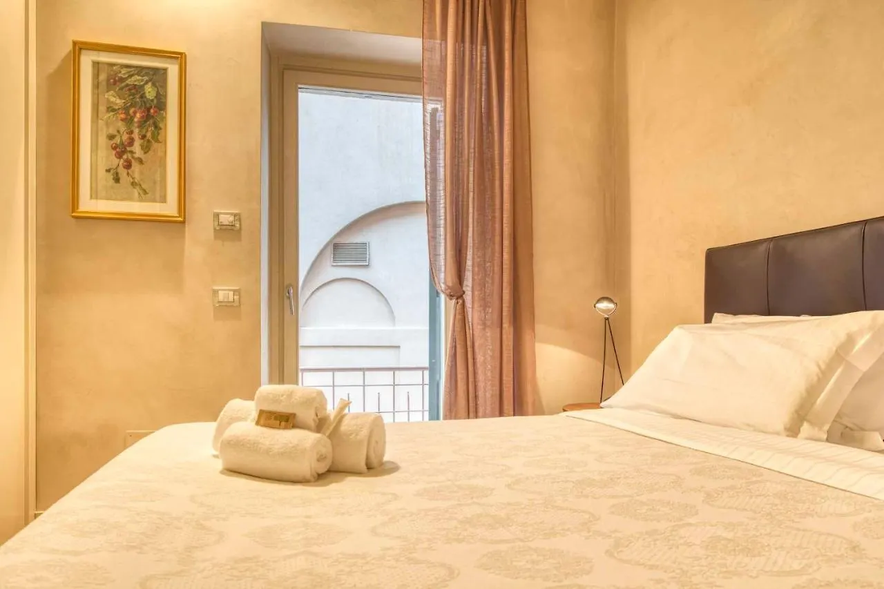 Apartmentsarena - Suite Mercatorum - Piazza Erbe Verona