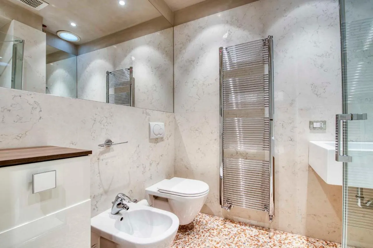 Apartmentsarena - Suite Mercatorum - Piazza Erbe Verona 0*,