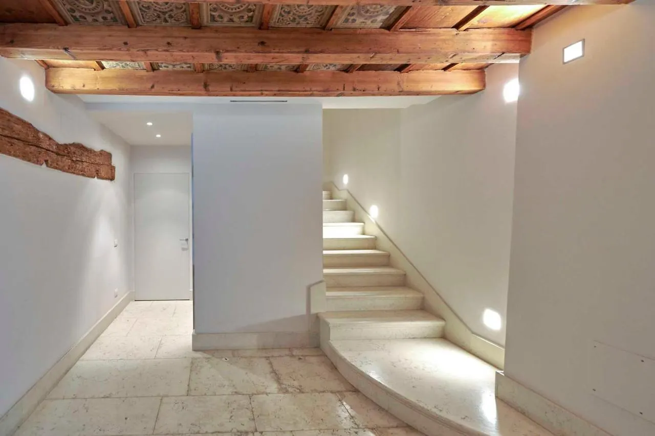 Apartmentsarena - Suite Mercatorum - Piazza Erbe Verona Italy